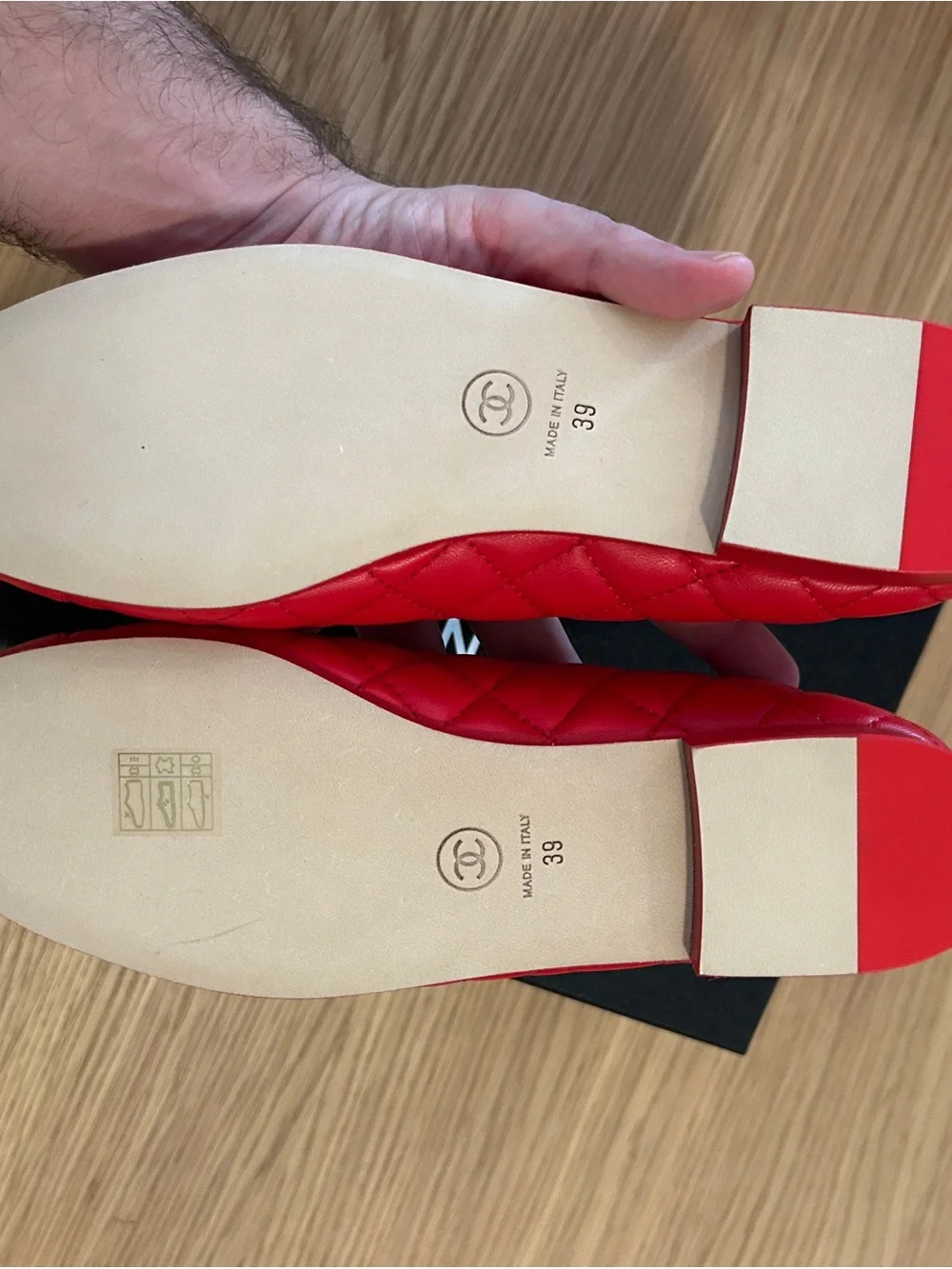 CHANEL 26B Red Quilted Lambskin Ballet Flats 39 New In Box